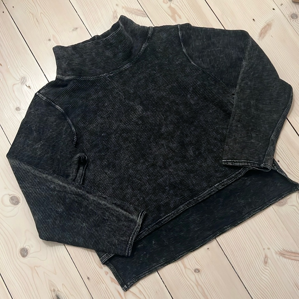 Nwot Hard Tail Acid Wash Dark Grey Sweatshirt Sz. L